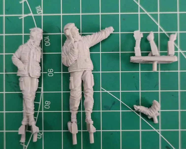 1/35 Modern Middle East Tactical Soldiers, 2 Figures, Resin Model Figure Kit, Unassembled and Unpainted