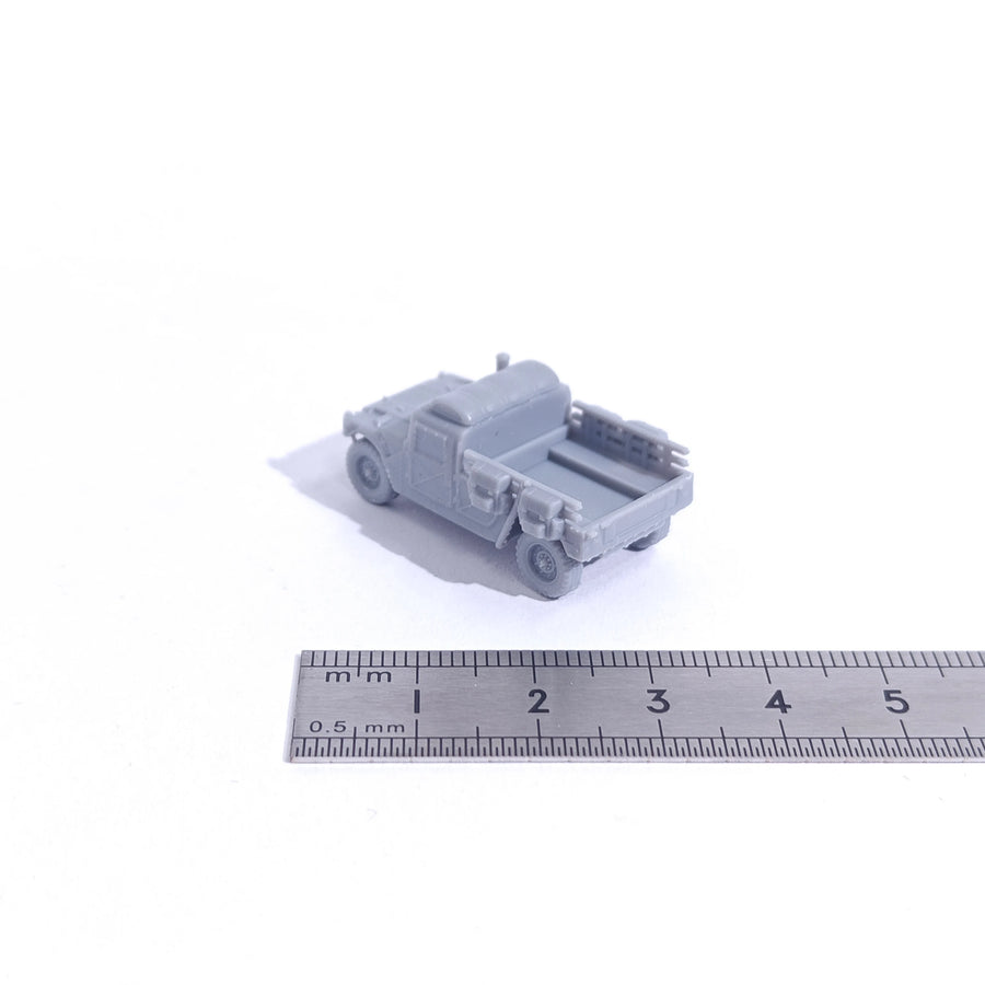 Modern US Military HMMWV Open Cargo 1/144 Resin Vehicle Kit - resin model view 2