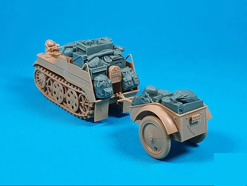 1/35 WWII German Sd.Kfz. 251 Half-Track, Resin Model Figure Kit, Unassembled and Unpainted