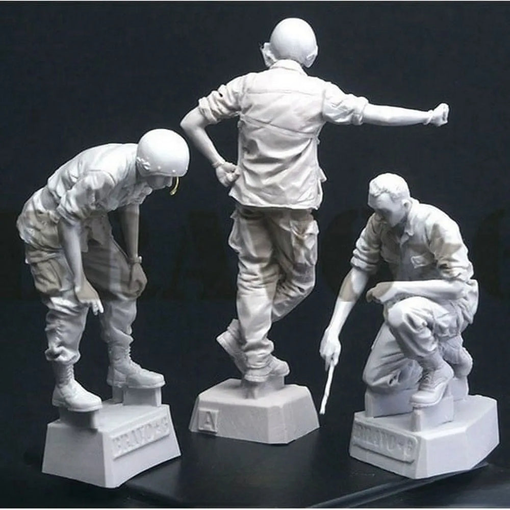 1/35 Vietnam War Tank Crew, 6 Figures, Resin Model Figure Kit, Unassembled and Unpainted