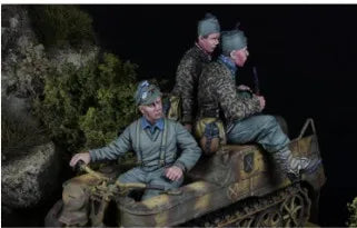 WWII German Soldier — 1/35 Resin Figure