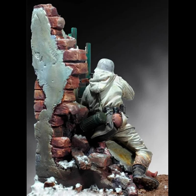 1/18 WWI Soldier in Trench, Resin Model Diorama Kit, Unassembled and Unpainted