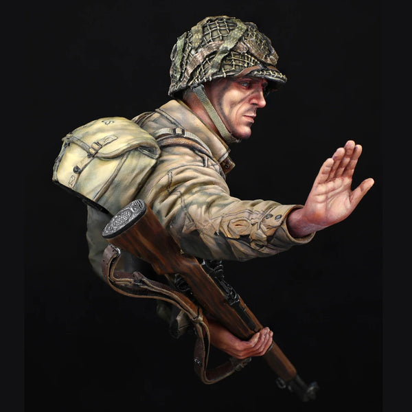 1/10 WWII US Airborne Rifleman Signaling, Resin Model Bust Kit, Unassembled and Unpainted