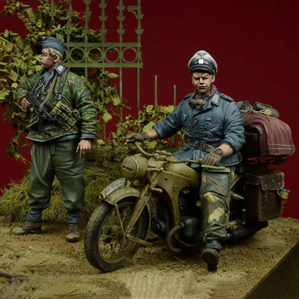 1/35 WWII Soviet/Russian Soldiers, 3 Figures, Resin Model Figure Kit, Unassembled and Unpainted