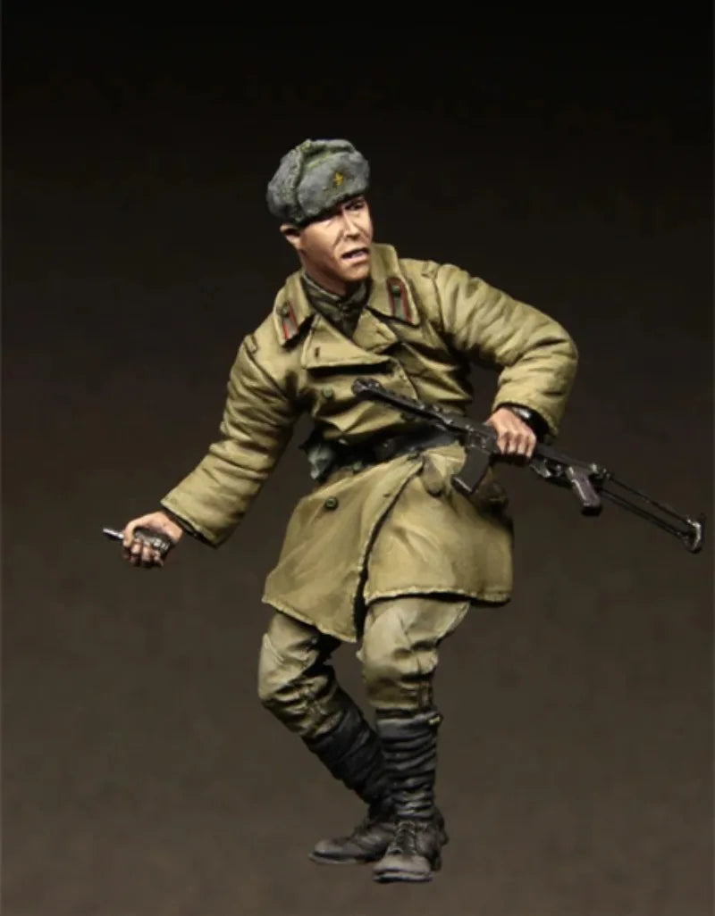 1/35 WWI Russian Infantryman, Resin Model Figure Kit, Unassembled and Unpainted