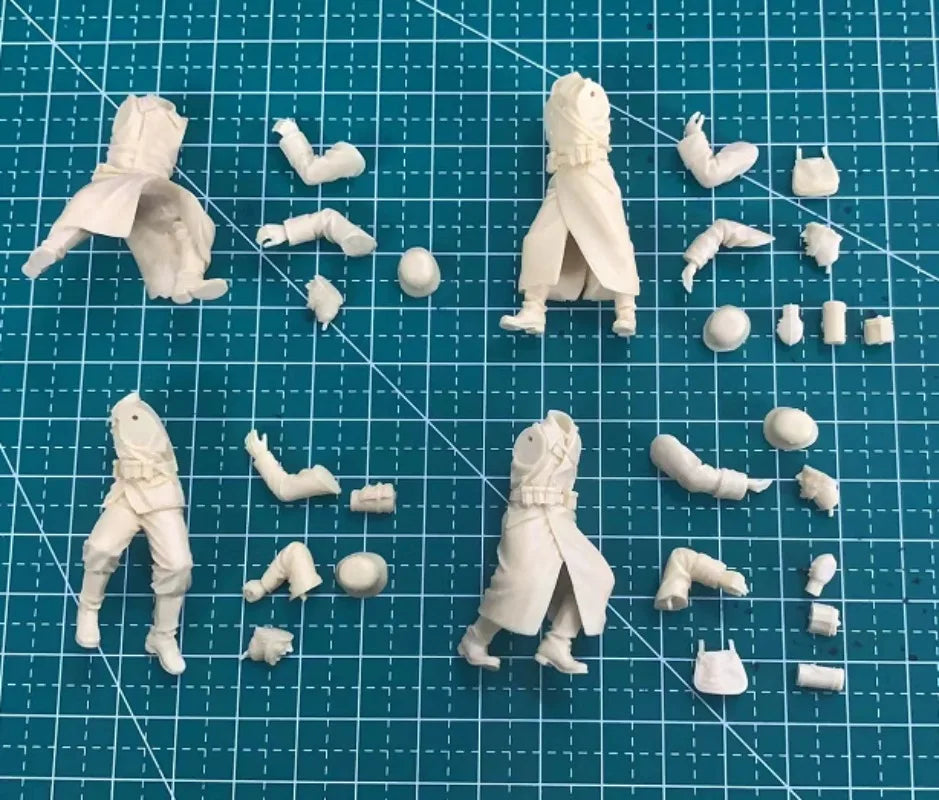 1/35 WWI Eastern Front Artillery Crew, 4 Figures, Resin Model Figure Kit, Unassembled and Unpainted