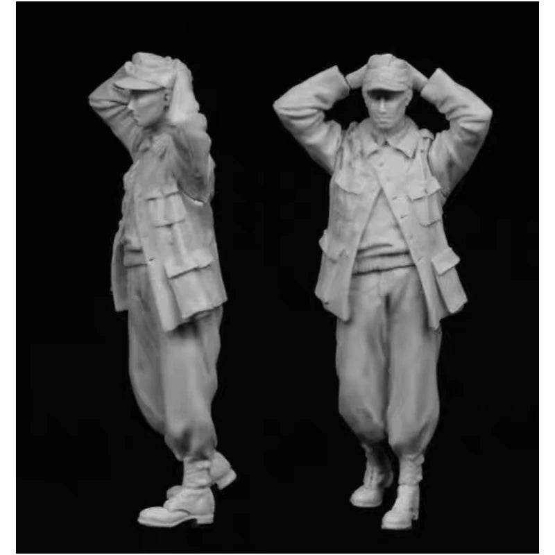 1/35 WWII Soldier with Uniform and Puttees, Resin Model Figure Kit, Unassembled and Unpainted