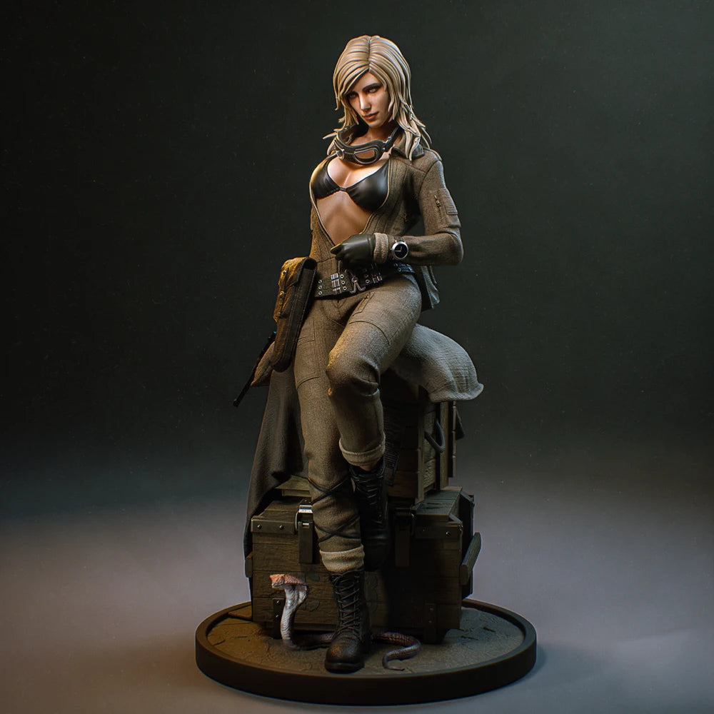 Female Military Operator, Resin Model Figure Kit, Unassembled and Unpainted