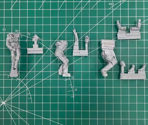 1/35 WWII German Jeep Crew, 3 Figures, Resin Model Figure Kit, Unassembled and Unpainted