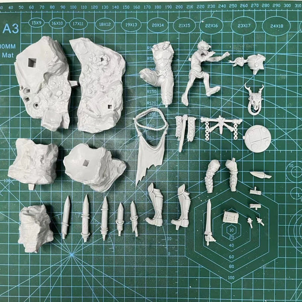 1/24 Orc Warrior with Club, Resin Model Figure Kit, Fantasy Theme, Unassembled and Unpainted