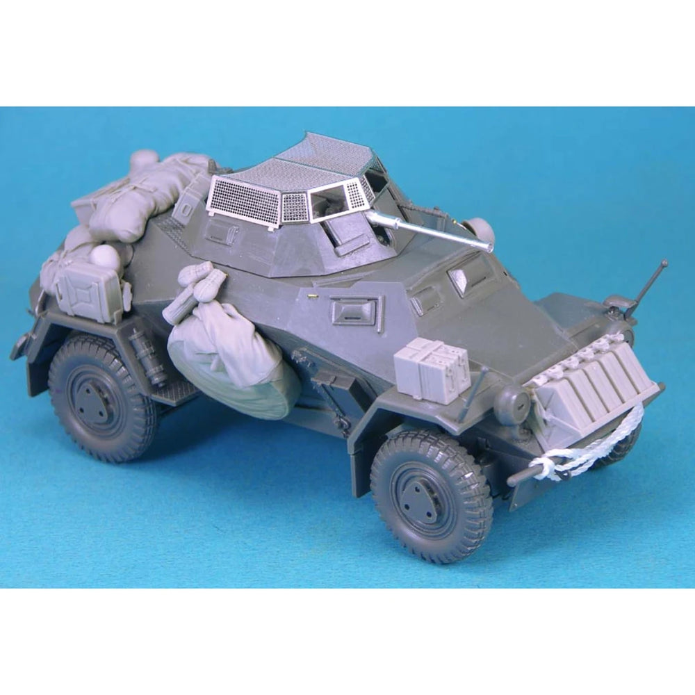 1/35 WWII German Sd.Kfz.222 Armored Car, Resin Model Vehicle Kit, Unassembled and Unpainted