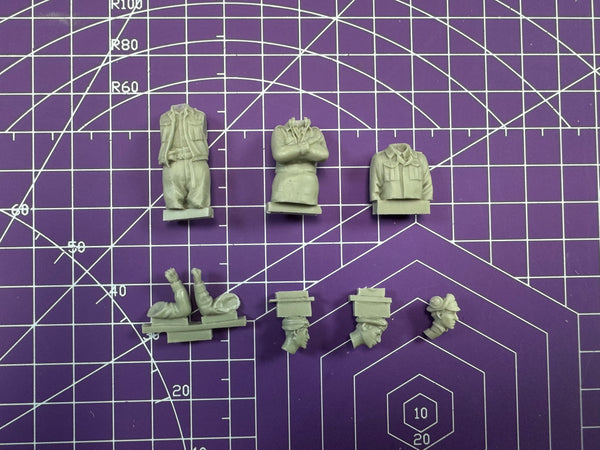 1/35 WWII Soviet T-34 Crew at Battle Stations, 3 Figures, Resin Model Figure Kit, Unassembled and Unpainted