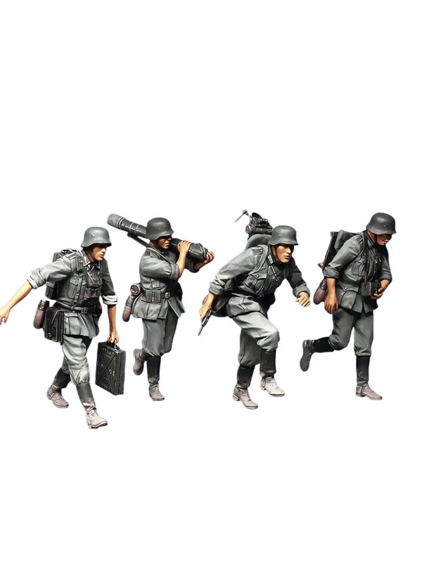 1/35 Modern German Infantry Advancing with Rifles, 4 Figures, Resin Model Figure Kit, Unassembled and Unpainted