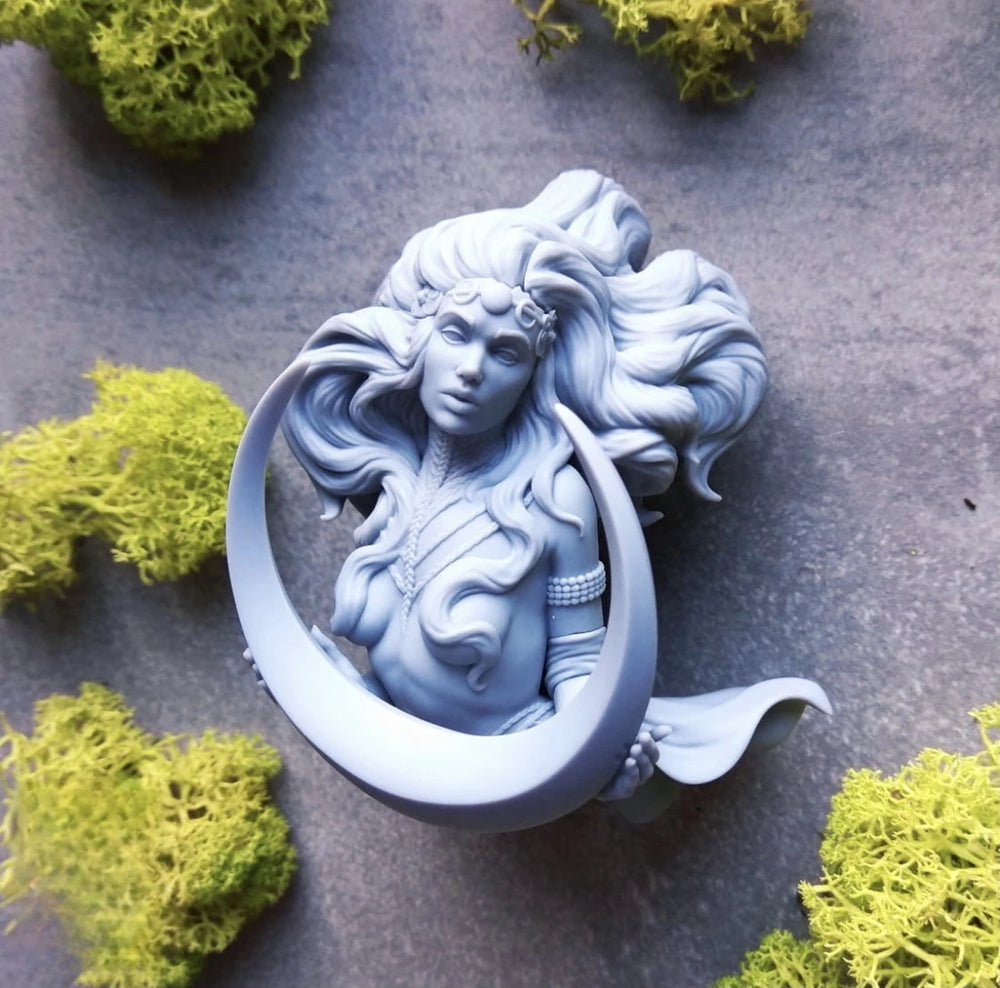 1/10 Celestial Maiden in Crescent Moon, Resin Model Bust Kit, Fantasy Theme, Unassembled and Unpainted