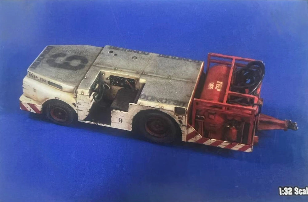 1/32 Modern Navy Deck Tractor, Resin Model Vehicle Kit, Unassembled and Unpainted