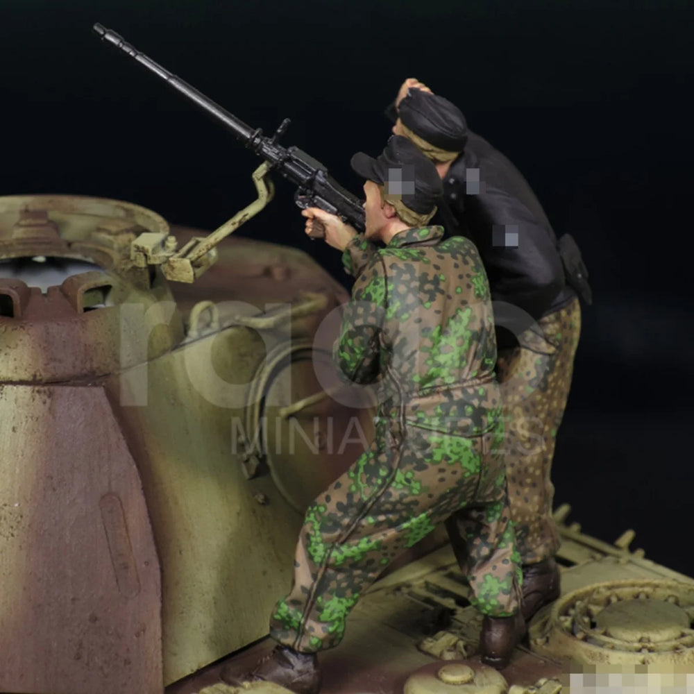 1/35 WWII German Flecktarn Anti-Tank Crew, 4 Figures, Resin Model Figure Kit, Unassembled and Unpainted