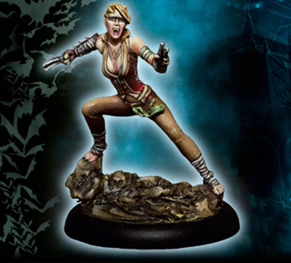 35mm Blonde Warrior in Tactical Combat Leap, Resin Model Figure Kit, Fantasy Theme, Unassembled and Unpainted