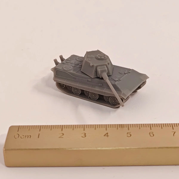1/144 WWII German E50 Tank, Resin Model Vehicle Kit, Unassembled and Unpainted