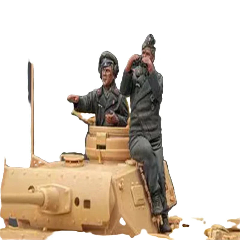 1/35 WWII German Soldiers with Desert Vehicle, 2 Figures, Resin Model Figure Kit, Unassembled and Unpainted