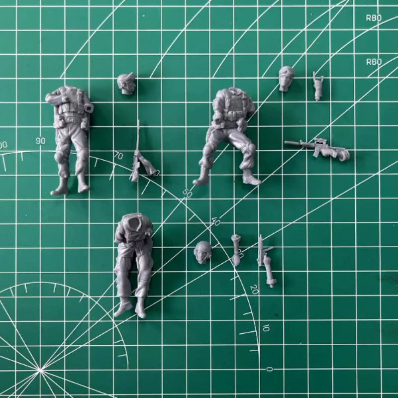 1/35 Modern Special Operations, 3 Figures, Resin Model Figure Kit, Unassembled and Unpainted