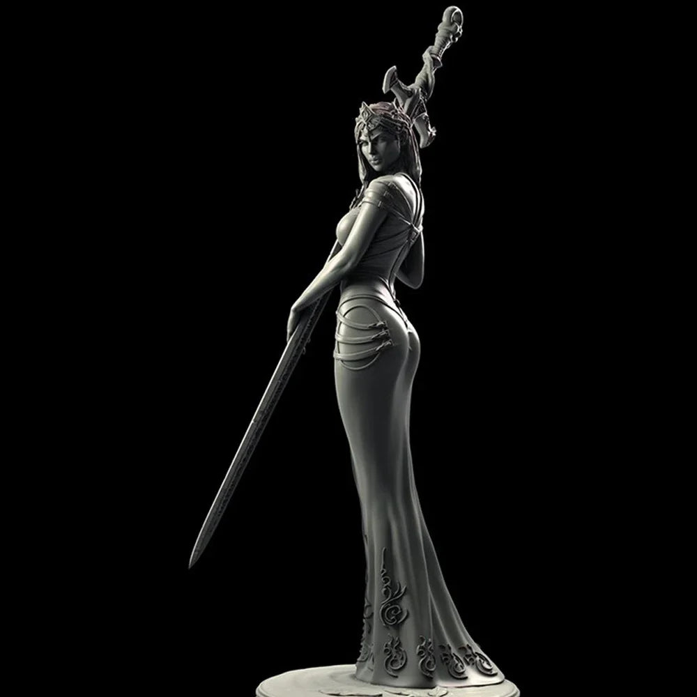 1/24 Female Warrior in Ornate Gown Holding Greatsword, Resin Model Figure Kit, Fantasy Theme, Unassembled and Unpainted