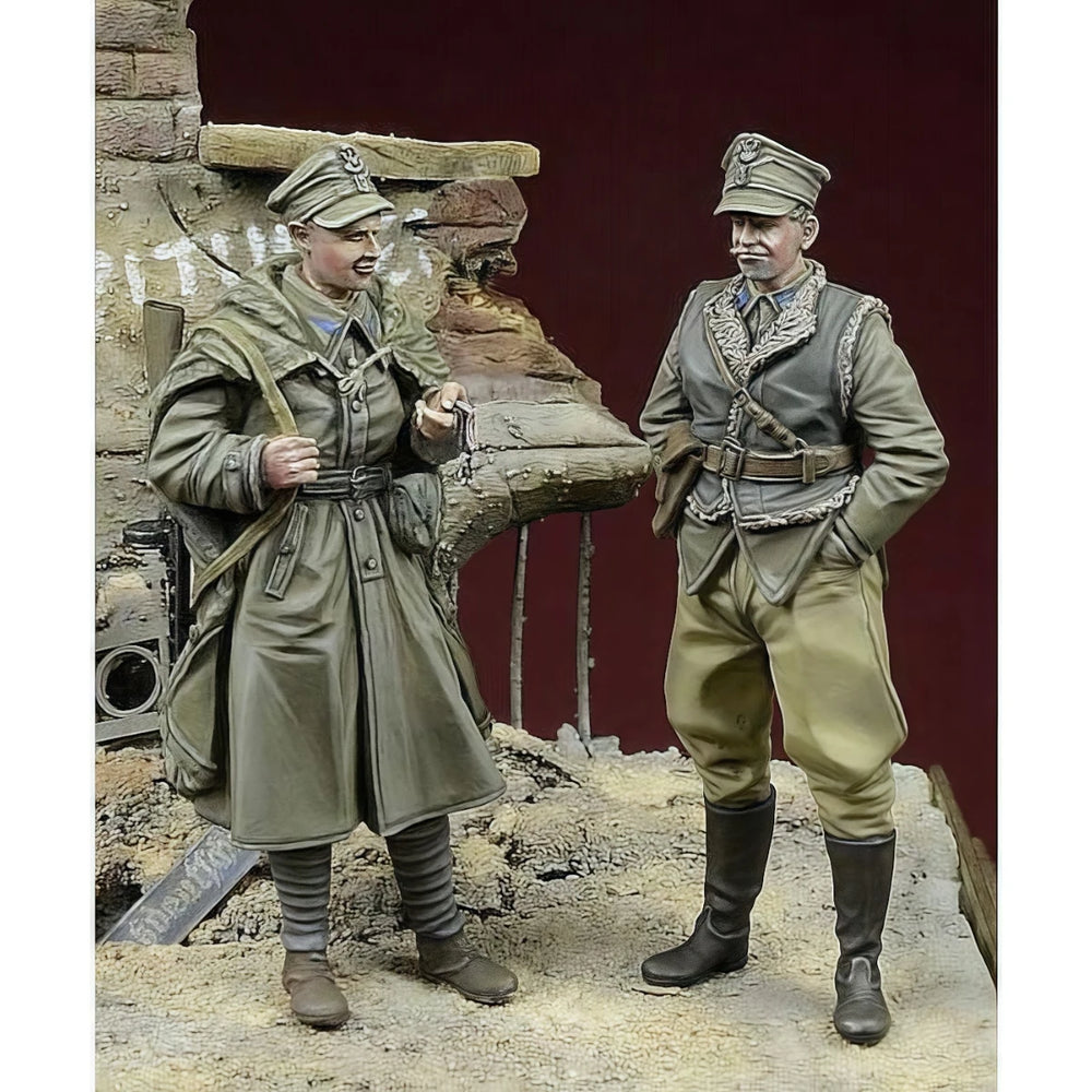 1/35 WWII Polish Freedom Fighters Berlin 1945, 2 Figures, Resin Model Diorama Kit, Unassembled and Unpainted