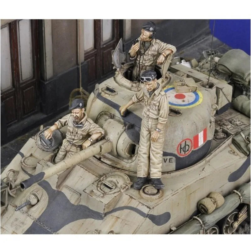 1/35 WWII Afrika Korps Panzer Crew, 3 Figures, Resin Model Figure Kit, Unassembled and Unpainted