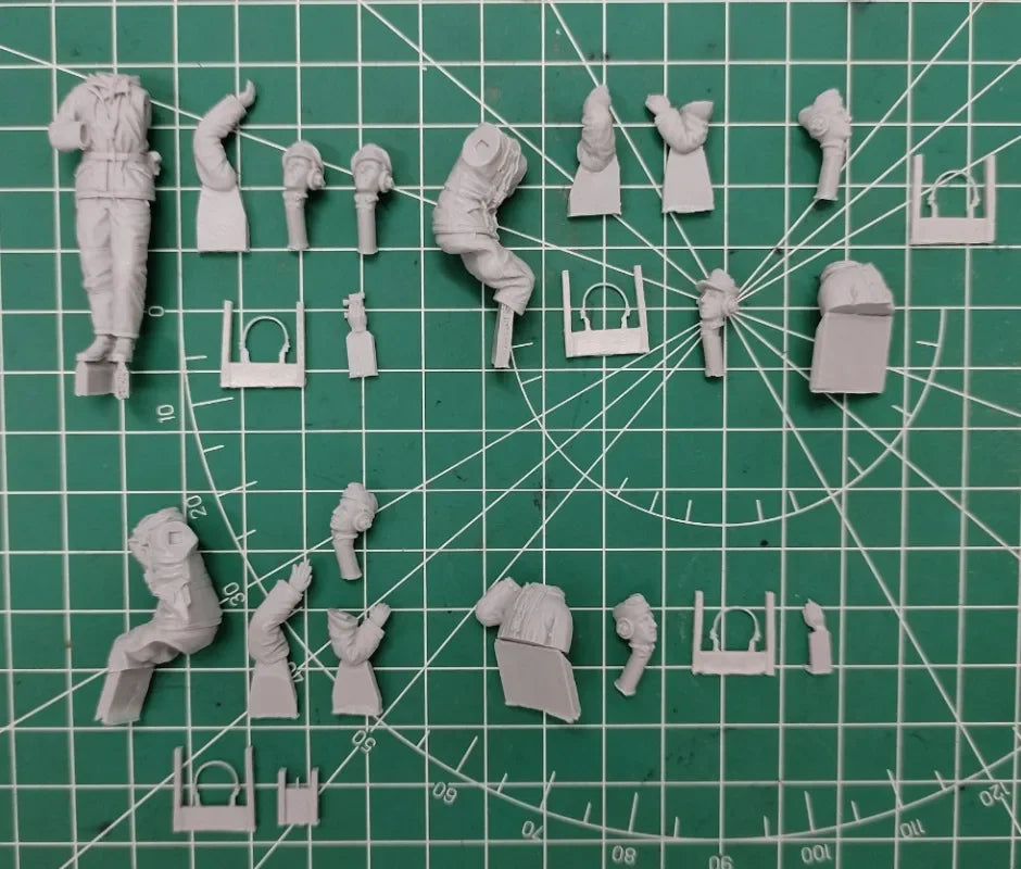 1/35 WWII Soviet Infantry Winter Combat Squad, 5 Figures, Resin Model Figure Kit, Unassembled and Unpainted