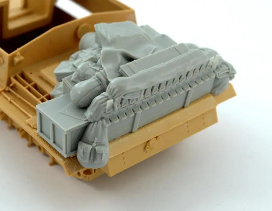 1/35 Cold War Soviet Tank, Resin Model Vehicle Kit, Unassembled and Unpainted