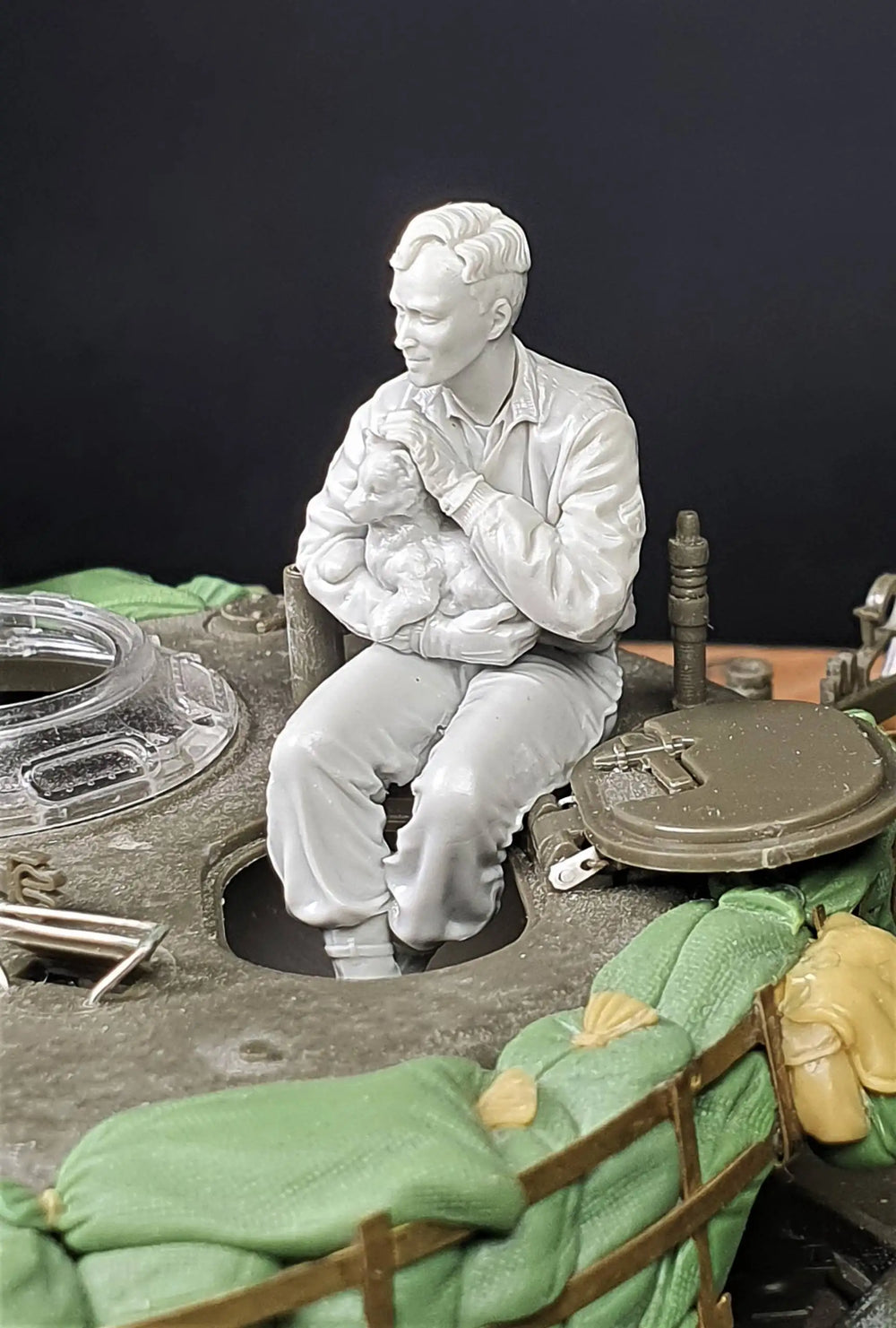 1/35 Modern Military Seated Soldier, Resin Model Figure Kit, Unassembled and Unpainted