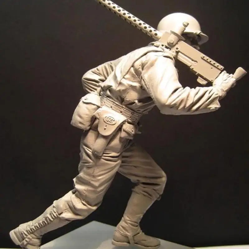 1/16 WWI German Infantryman Charging with Bayonet, Resin Model Figure Kit, Unassembled and Unpainted