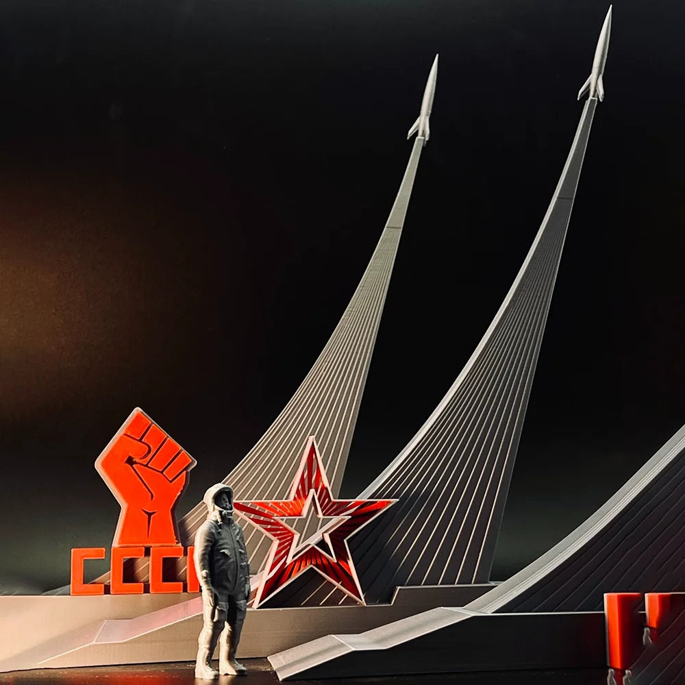 302mm Cold War Soviet Cosmonaut Gagarin Monument, Resin Model Diorama Kit, Unassembled and Unpainted