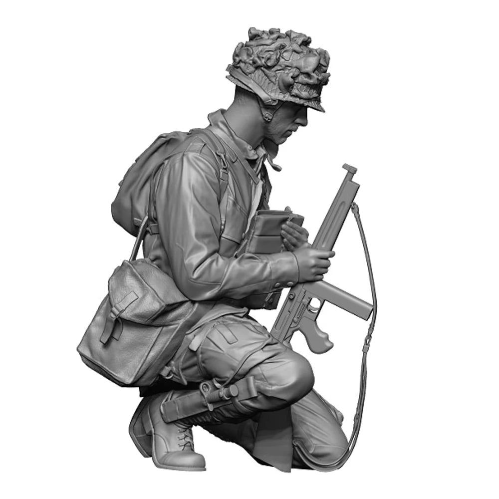 1/35 Modern US Infantry in Combat Ready Crouch, 2 Figures, Resin Model Figure Kit, Unassembled and Unpainted