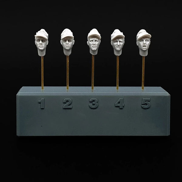 1/35 WWII German Infantry Bare Heads, 5 Figures, Resin Model Figure Kit, Unassembled and Unpainted