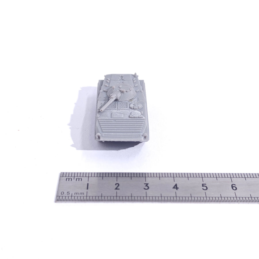 1/144 Scale BMP-1 Infantry Fighting Vehicle Unpainted Miniatures Reisn Model Kits