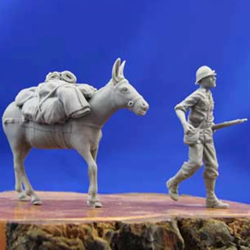 1/35 WWI Infantry with Pack Donkeys, 3 Figures, Resin Model Figure Kit, Unassembled and Unpainted