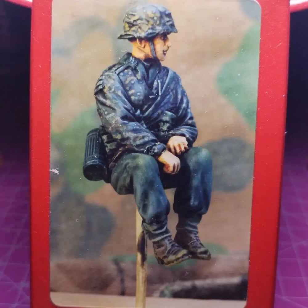 1/35 WWI German Infantryman Seated with Stahlhelm, Resin Model Figure Kit, Unassembled and Unpainted