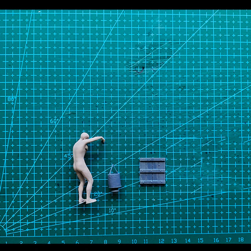 1/35 Vietnam War US Soldier Field Shower, Resin Model Figure Kit, Unassembled and Unpainted