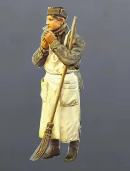1/35 WWII German Officer in Greatcoat with Rifle, Resin Model Figure Kit, Unassembled and Unpainted