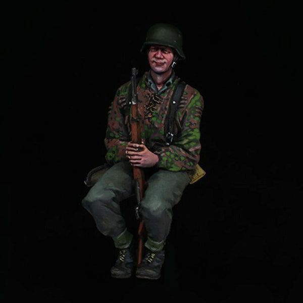 1/35 WWII German Panzergrenadier 1943-44, Resin Model Figure Kit, Unassembled and Unpainted