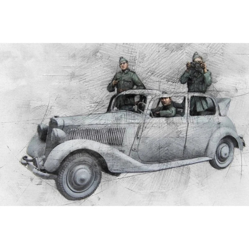1/35 WWII German Soldiers & Vintage Auto, 3 Figures, Resin Model Figure Kit, Unassembled and Unpainted