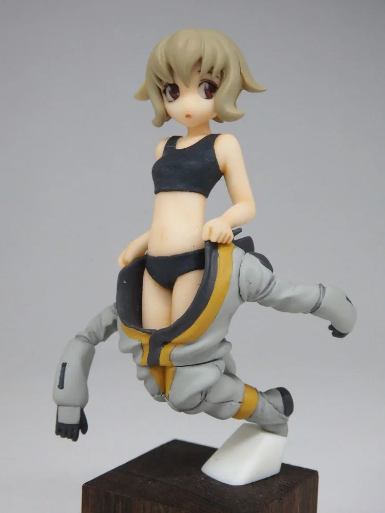 1/20 Girl with Mechanical Suit, Resin Model Figure Kit, Anime Theme, Unassembled and Unpainted
