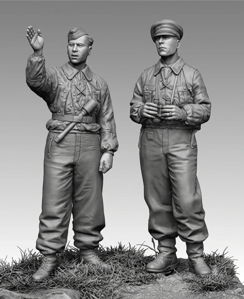 1/35 WWII German Panzer Recon Crew, 2 Figures, Resin Model Figure Kit, Unassembled and Unpainted