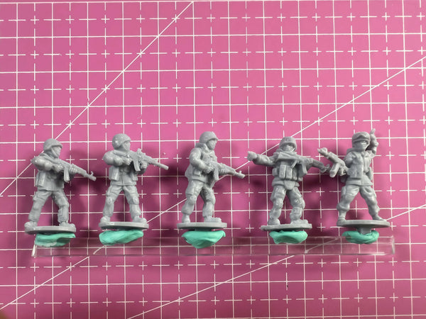 1/72 Modern Military Infantry Soldiers, 10 Figures, Resin Model Figure Kit, Unassembled and Unpainted