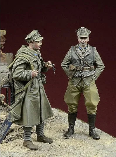 1/35 WWII Polish Soldiers Berlin, 2 Figures, Resin Model Figure Kit, Unassembled and Unpainted
