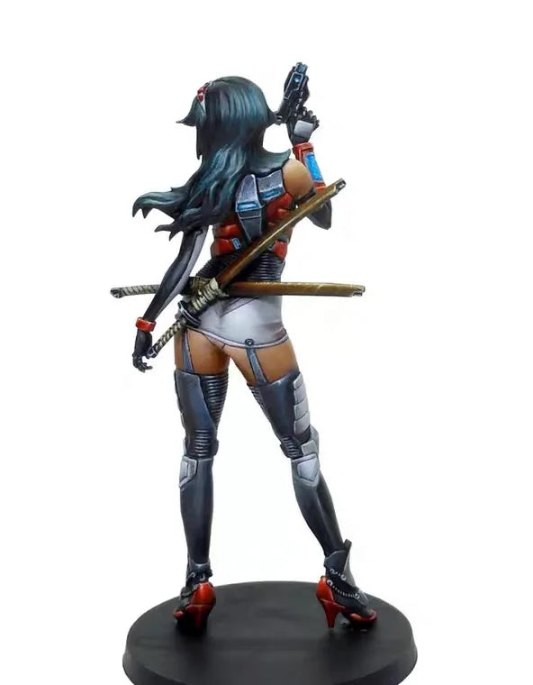 1/20 Female Warrior with Plasma Weapons, Resin Model Figure Kit, Fantasy Theme, Unassembled and Unpainted