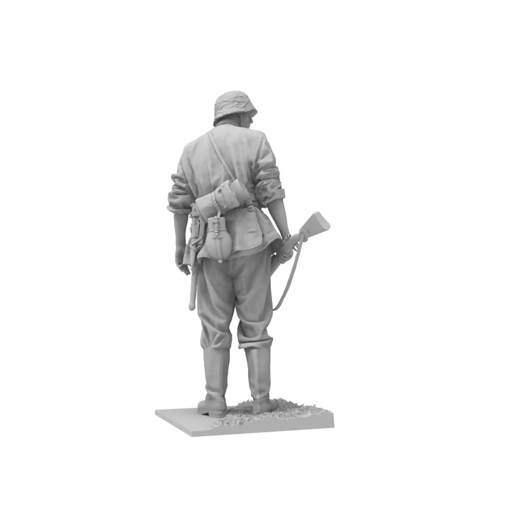 75mm WWI German Infantryman with Rifle and Bayonet, Resin Model Figure Kit, Unassembled and Unpainted