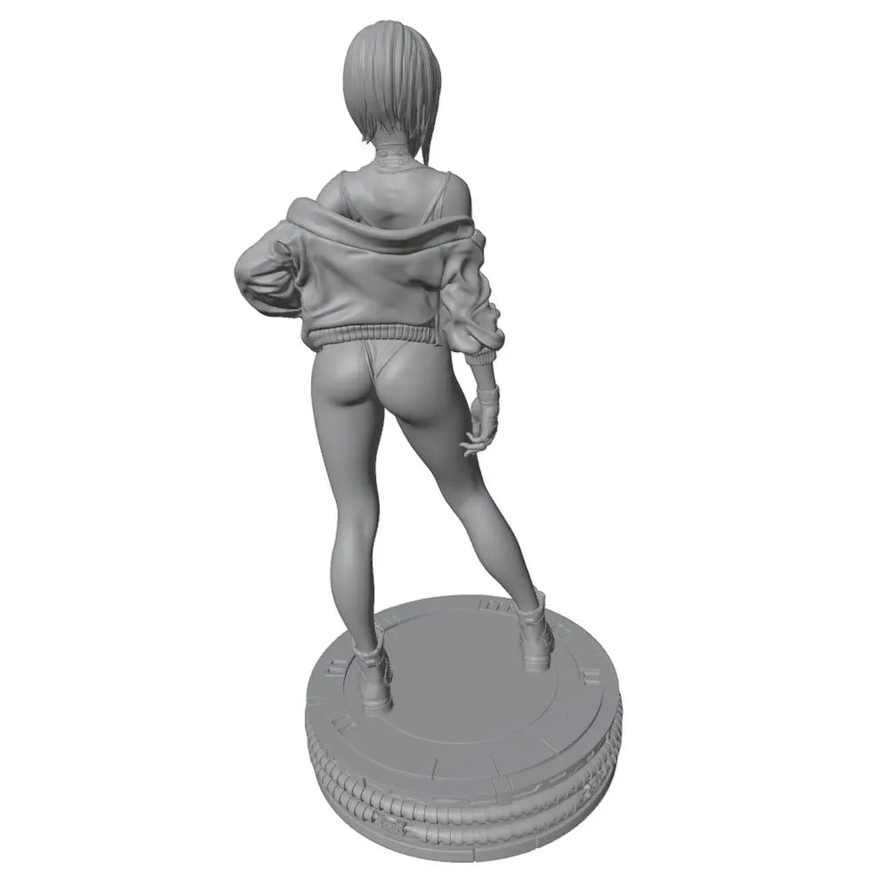 1/24 Woman in Ornate Shoulder Armor, Resin Model Figure Kit, Anime Theme, Unassembled and Unpainted