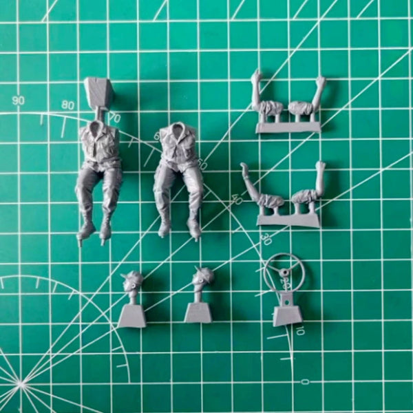 1/35 Modern US Military Truck Crew, 2 Figures, Resin Model Figure Kit, Unassembled and Unpainted