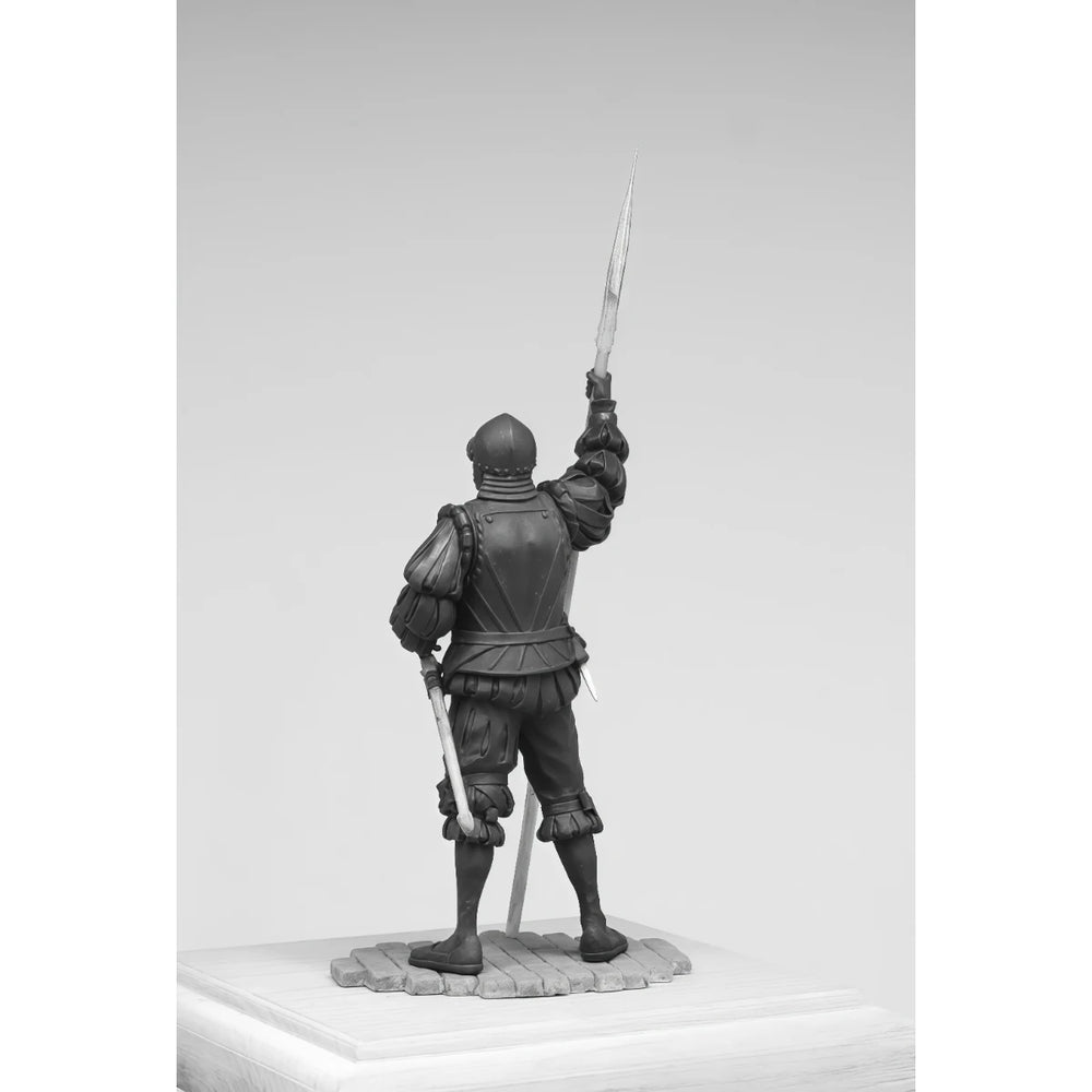 1/24 Medieval European Soldiers with Polearms, 4 Figures, Resin Model Figure Kit, Unassembled and Unpainted